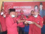 PDIP Manggarai Barat Potong Tumpeng Peringati HUT ke-48