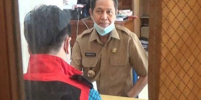 Jadi Tersangka, Bupati Mabar Ditahan dan Langsung Dibawa ke Kupang