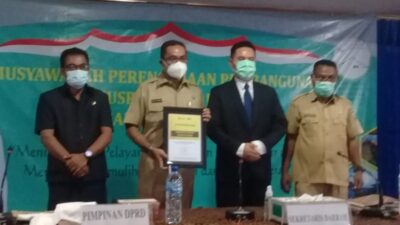 Patuh Bayar Pajak, Pemkab Ende Raih Juara II Nasional