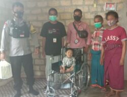 Evan, Bocah di Manggarai yang Lumpuh Sejak Lahir Akhirnya Punya Kursi Roda