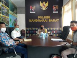 Pengurus FSBDSI Mabar Beraudiens dengan Disnakertrans dan Kapolres Mabar