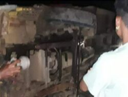 Angdes di Lembata Terbalik karena Jalan Rusak, Warga Tagih Janji Victory-Joss
