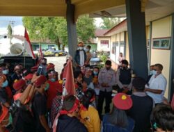 May Day 2021, Ratusan Mahasiswa Serbu Gedung DPRD dan Kantor Bupati Manggarai
