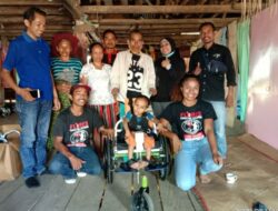 Bocah Lumpuh di Manggarai Akhirnya Dapat Kursi Roda Terapi dari Yayasan Ani’s