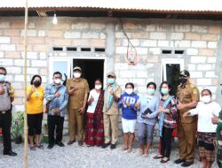 Wali Kota Kupang Hantar 4 Keluarga Masuk Rumah Baru