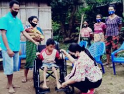 Sentuhan Kasih Yeni Veronika bagi Anak Penyandang Disabilitas di Matim