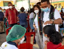 Pantau Vaksinasi Pelajar, Bupati Manggarai: Anak-anak Kita Pintar, Tapi Juga Harus Sehat