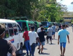 Sopir Angkot Mogok Massal, Gelar Aksi Unjuk Rasa di DPRD NTT