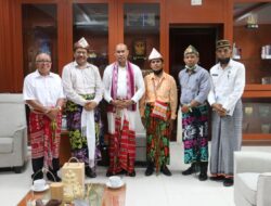 Pater Fritz Dukung Pemprov NTT dengan Aneka Karya Antologi