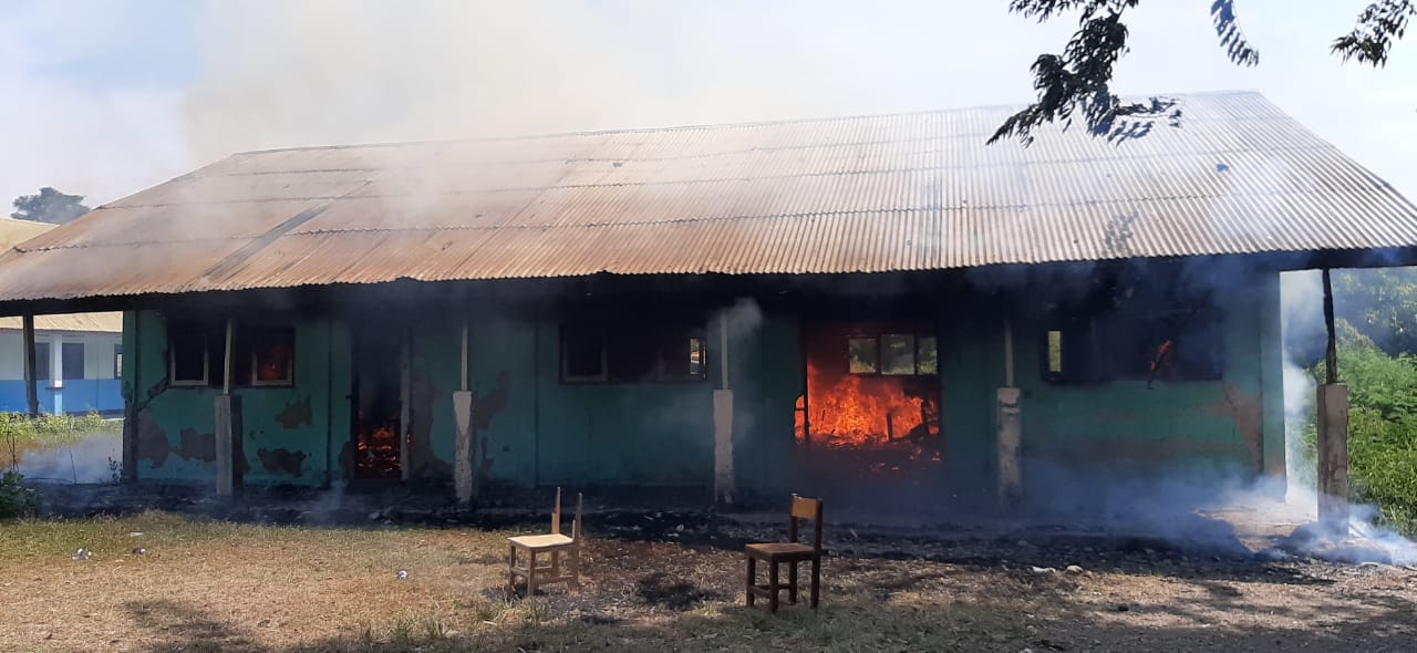 Ruang Perpustakaan Terbakar, SMPN 1 Reok Alami Kerugian Ratusan Juta Rupiah