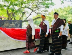 Jokowi Berkunjung ke Taman Renungan Bung Karno
