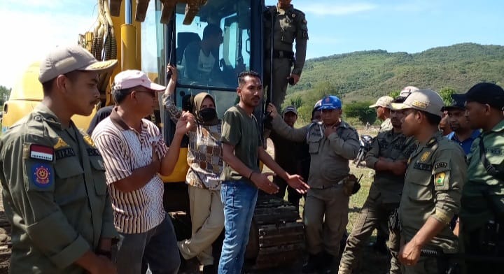 Pemda Manggarai Diduga Gusur Pilar Tanah Milik Warga Secara Sepihak
