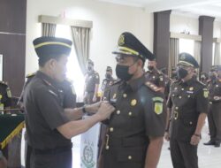 Sejumlah Pejabat Baru Lingkup Kejati NTT Dilantik, Salah Satunya Kajari Sikka