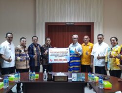 Bank NTT Serahkan Dana Rp200 Juta untuk Sukseskan Kegiatan Konas Kaum Bapa