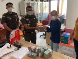 Keluarga Terpidana Korupsi di Lembata Serahkan Uang Rp326 Juta ke Kas Negara