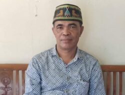 Warga Perbaiki Jalan Rusak, Kornelis Dola Sebut Jadi Pemimpin Harus Peka