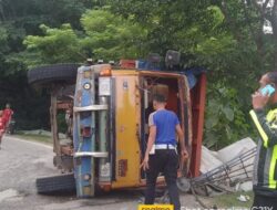 Kecelakaan Truk Bermuatan Semen di TTU, 2 Siswi SMP Kritis