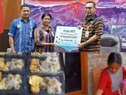 Sentuhan Kasih Pegawai Bank NTT Ende, Sisihkan Gaji Puluhan Juta Bantu Anak Stunting