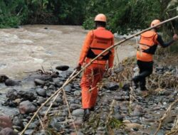 Terseret Banjir, 2 Warga Sikka Tewas, 1 Balita Masih Hilang