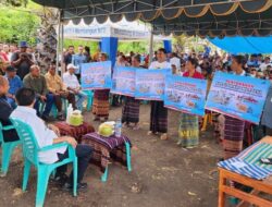 Bank NTT Lewoleba Salurkan Kredit Mikro Merdeka bagi 15 Wiman di Lembata