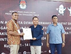 Bakal Calon Anggota DPD RI Angelius Wake Kako Resmi Mendaftar ke KPU NTT