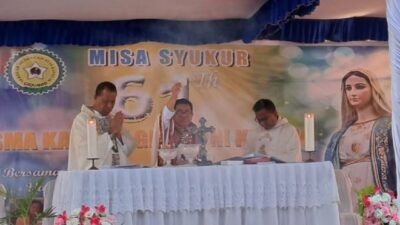 Vikjen KAK Pimpin Perayaan Ekaristi Syukur Dies Natalis ke-61 SMAK Giovanni Kupang