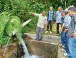 Bupati Manggarai dan Dirut PDAM Pantau Sejumlah Titik Mata Air di Kota Ruteng