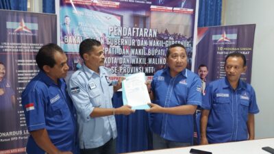 Maju Pilkada Lembata, Gabriel Suku Kotan Daftar di DPD Partai Demokrat NTT