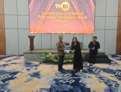 PLN UIP Nusra Raih Penghargaan dari TVRI NTT sebagai Mitra Terbaik Kategori Advertorial