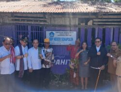 Wantimpres Agung Laksono Kunjungi Pasar, Sekolah dan Rumah Sakit di Kabupaten TTS