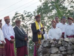 Jalani Prosesi Adat Penti, Masyarakat Adat Poco Leok NTT Angkat PLN jadi Saudara Gendang