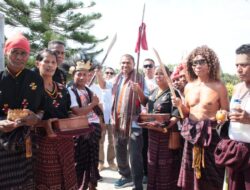 Kenalkan Johni Asadoma, Syaiful Sengaji: Semoga Anak Lamaholot Kembali ke Kursi Pemimpin NTT