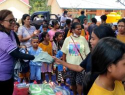 Yayasan D’Asadoma Salurkan Ratusan Paket Bantuan kepada Pengungsi Gunung Lewotobi