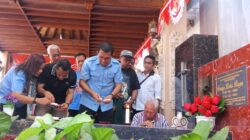 Melki Laka Lena Nyekar ke Makam Frans Lebu Raya, Siap Mewarisi Spirit Perjuangan Membangun NTT Tercinta