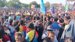 Lautan Massa di Lapangan Lasitarda, Melki-Johni Kompak Pakai Topi Ti’i Langga saat Hadiri Kampanye Akbar