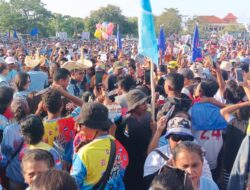 Lautan Massa di Lapangan Lasitarda, Melki-Johni Kompak Pakai Topi Ti’i Langga saat Hadiri Kampanye Akbar