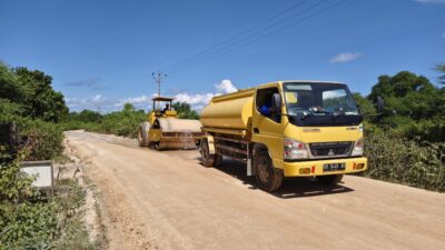PLN Bangun Jalan Menuju Lokasi Wisata Pantai Air Cina untuk Penuhi Kebutuhan Warga Sekitar PLTU Timor