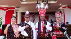 HUT ke-80 RI di NTT: Gubernur dan Wagub Tampil Kompak dengan Busana Adat Ende dan Alor