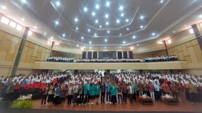 Mahasiswa UPG 1945 NTT Mengikuti PKKMB, Rektor Tekankan Pentingnya Pendidikan