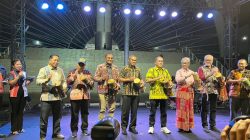 Tour De EnTeTe Resmi Dibuka, Gubernur Melki: Semoga Kalian Jatuh Cinta dengan Tanah Ini