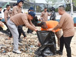 Pemkot Kupang dan BBWS NT II Gelar Aksi Bersih-bersih Sungai Perkotaan di Pantai Paradiso