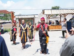 PLN Disambut Hangat Warga Desa Nua Wogo, Tua Adat Ajak Mari Bersinergi Kembangkan Desa Wisata