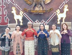 Emi Nomleni: Perempuan Tangguh Tidak Hanya Bertahan, Tapi Harus Mampu Bertumbuh