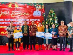 Bank NTT Waibakul Serahkan Bantuan Sarana Budidaya Kopi dan Hadiah Lomba Menabung