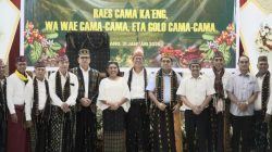 Gubernur Melki dan Umbu Rudi Kabunang di Panggung IKMR Kupang