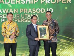 Dirut PLN Darmawan Prasodjo Raih Penghargaan Green Leadership, PLN Borong 11 PROPER Emas KLH 2025