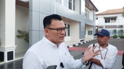 Fransisco Bessi Serahkan Bukti Dugaan Oknum Jaksa Peras Kontraktor ke Kejati NTT